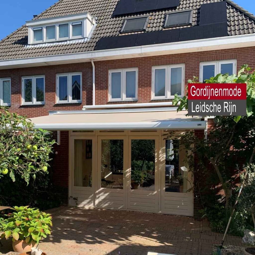 Gordijnenmode Leidsche Rijn De Meern - Buitenzonwering Knikarmscherm 5