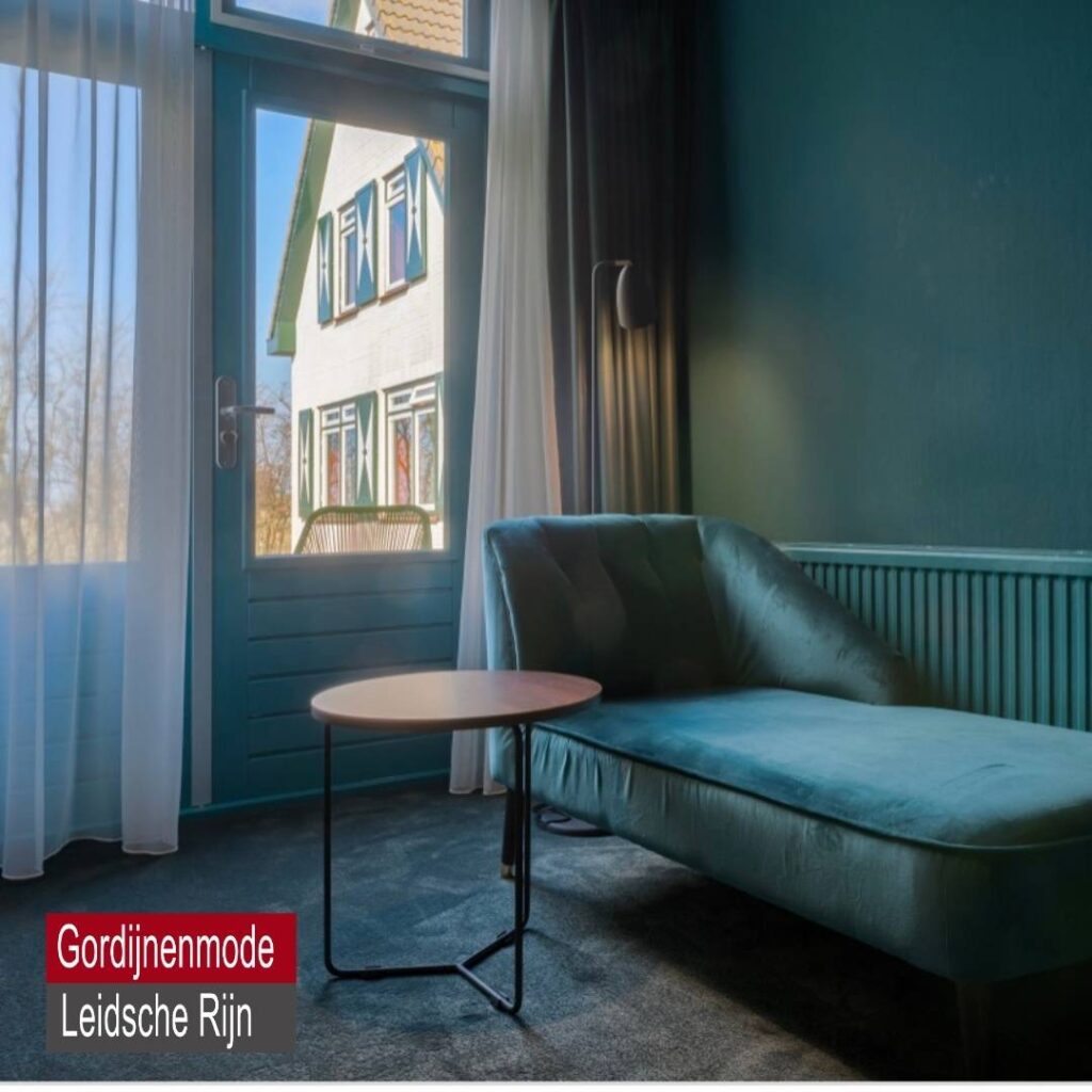 Gordijnenmode Leidsche Rijn De Meern - Vitrage pastel azure